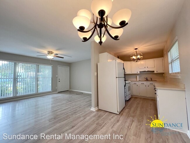 Building Photo - 3 br, 1 bath House - 318 Smith Drive