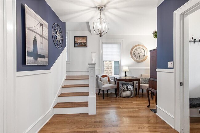 Building Photo - 21 Bedlow Ave