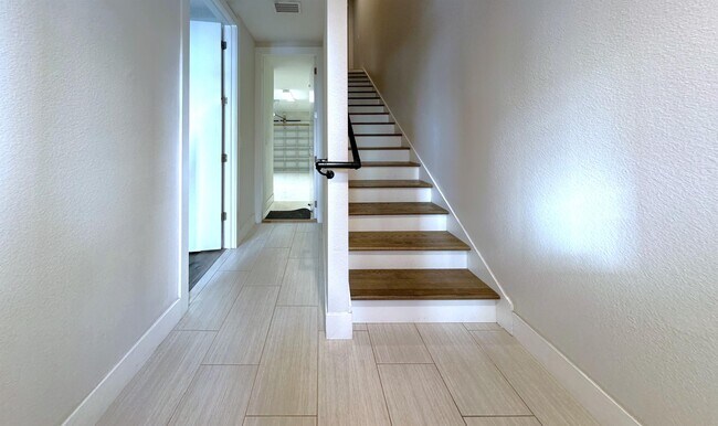 Foto del edificio - 136 8th St N