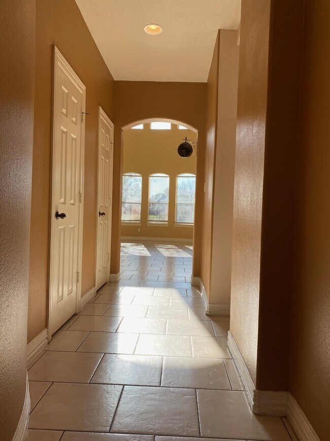 Foto del edificio - 11815 Canyon Mills Dr