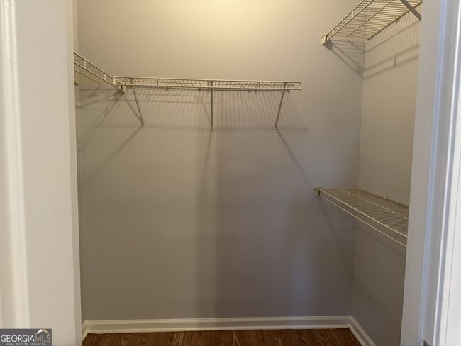 Foto del edificio - 61 Weyman Ave SW