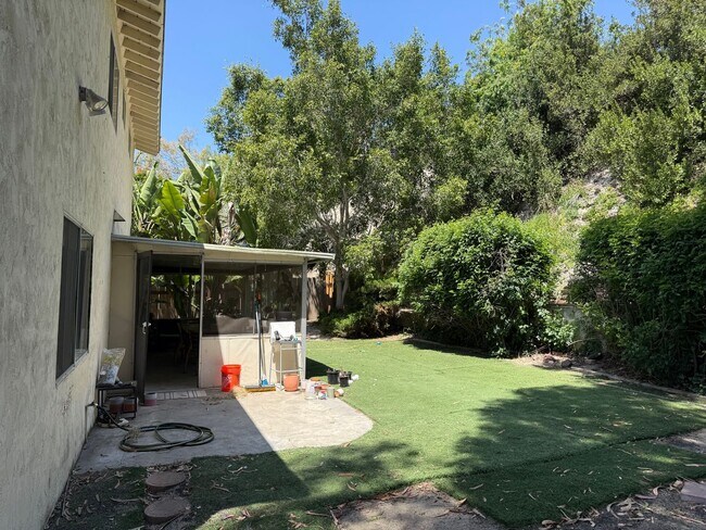 Foto del edificio - 5 bed 2.5 bath on New Mills!