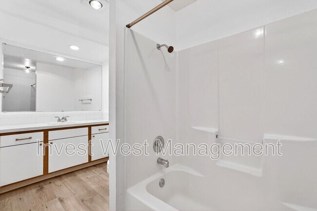 Foto del edificio - 12514 SE 7th St