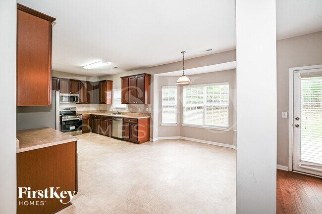 Foto del edificio - 9613 Rothman Ln