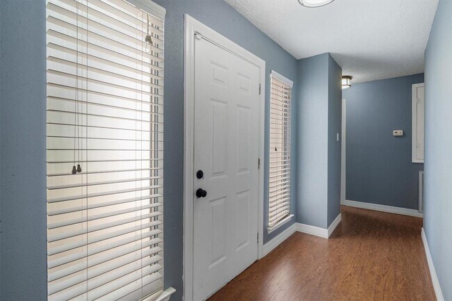 Foto del edificio - 2790 Wood Hollow Dr