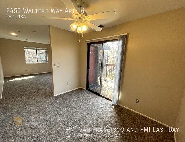 Foto del edificio - 2bd/1ba Quiet Top Unit with In-unit Washer...