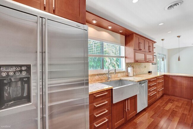 Building Photo - 3 br, 2.5 bath House - 2300 Middle River Dr