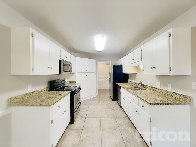 Building Photo - 2210 Burr Ct