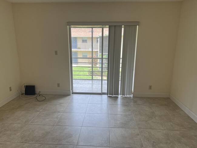 Foto del edificio - 1301 NW 12th Ave