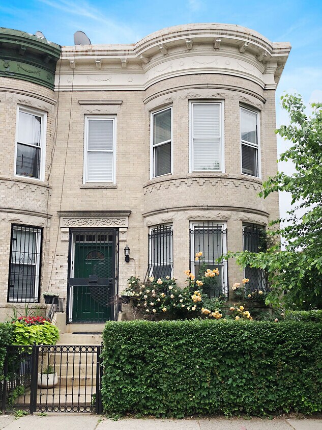 2 Fairview Pl, Brooklyn, NY 11226 Townhome Rentals in Brooklyn NY