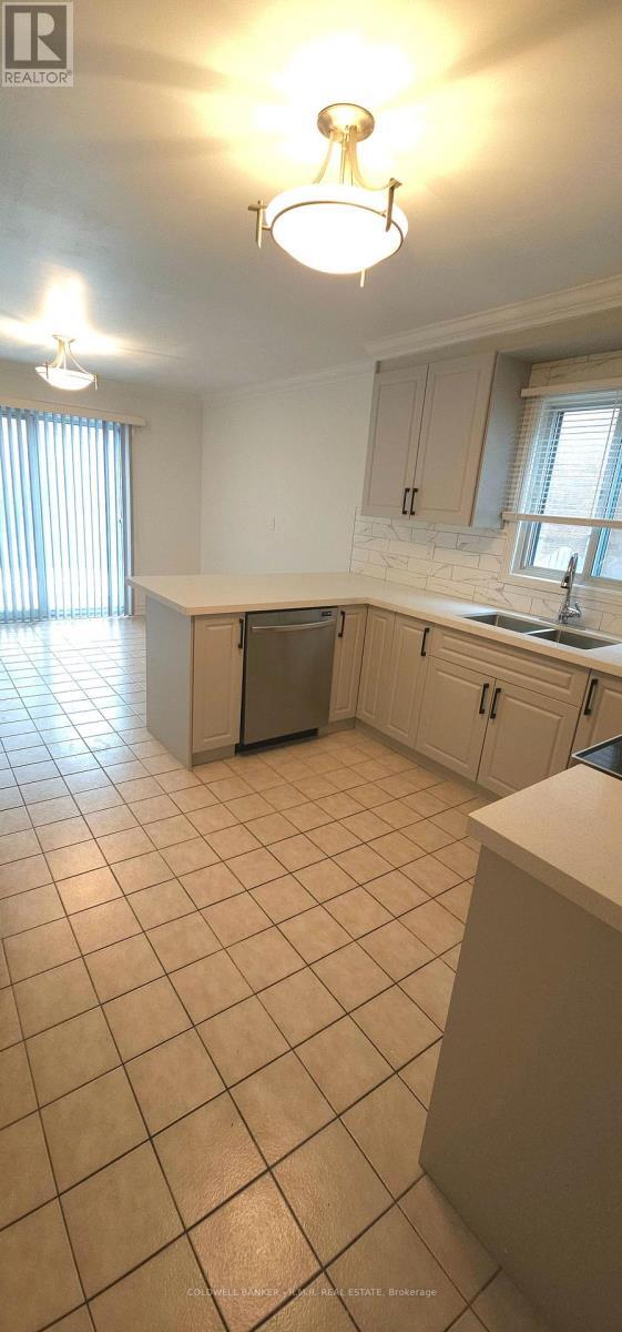 Photo du bâtiment - 11 Foster Crescent