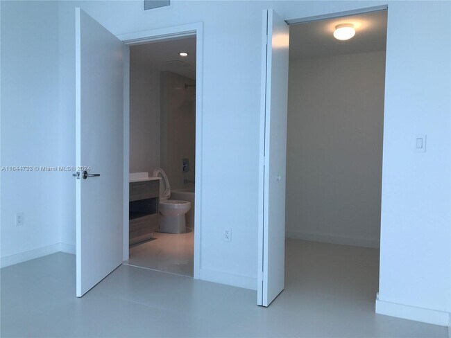 Foto del edificio - 1300 S Miami Ave