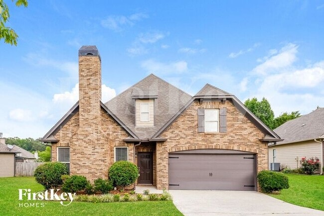 Building Photo - 2072 Shamrock Ln