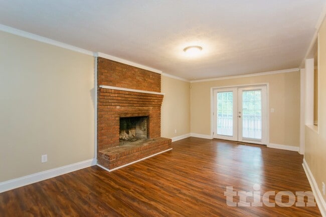 Building Photo - 1374 Live Oak Ln