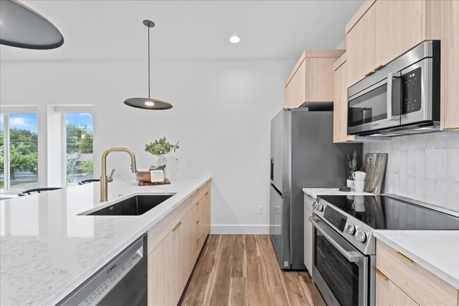 Kitchen - OPEN HOUSE 8/14 & 8/16 1pm-4pmUptown 8 Condos