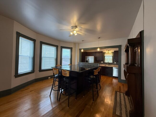 Building Photo - 11 Lelia St