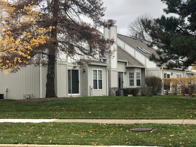 Building Photo - 1483 W Sapphire Dr