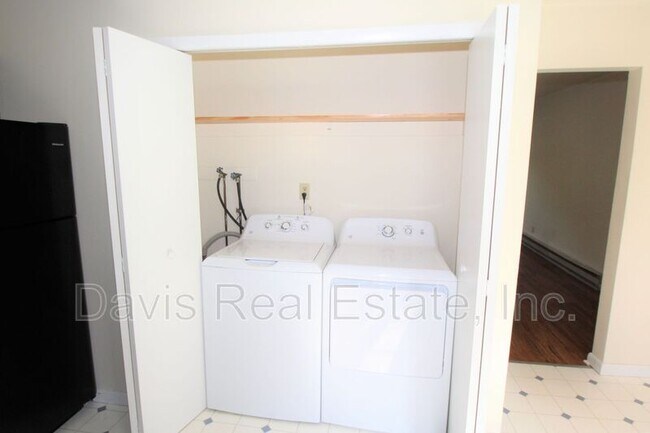 Building Photo - 311 E Central Ave