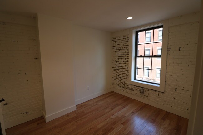 Building Photo - 282 North St