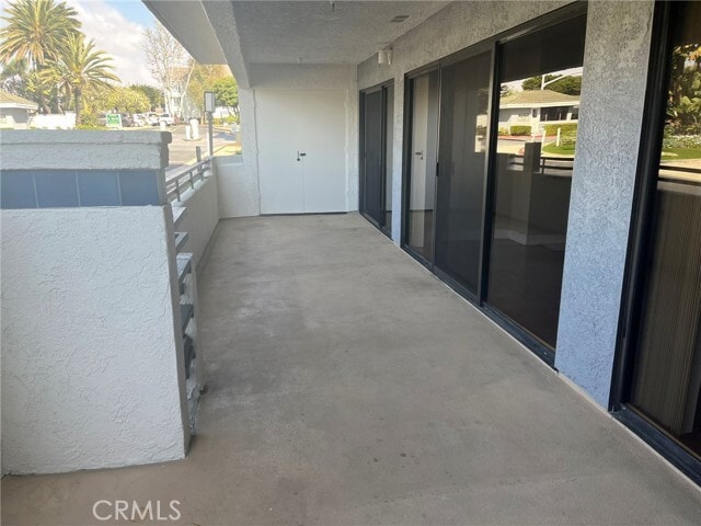 Building Photo - 220 Nice Ln