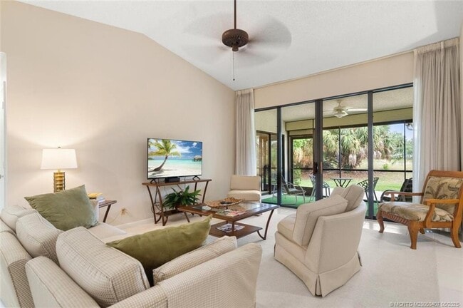 Foto del edificio - 4004 SW Osprey Creek Way