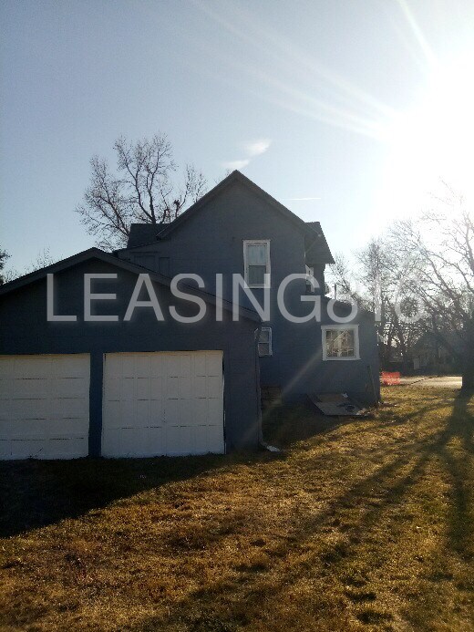 Building Photo - 608 W Clay Ave