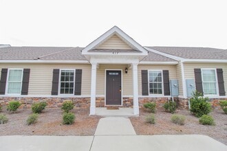 Building Photo - 417 Andover Dr