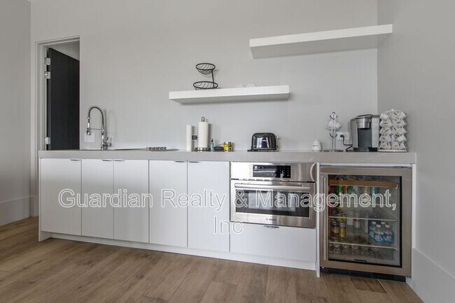 Foto del edificio - 8829 E Rowel Rd