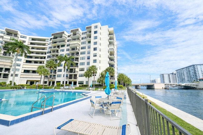 Building Photo - 2900 NE 14th Street Causeway