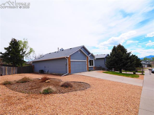 Building Photo - 6565 Lonsdale Dr