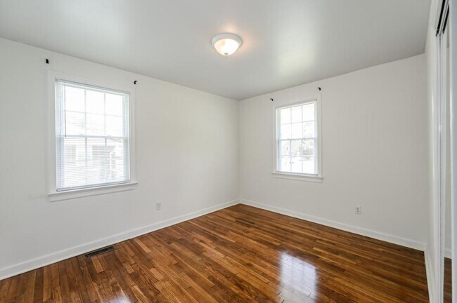 Foto del edificio - 9507 Stockbridge Dr