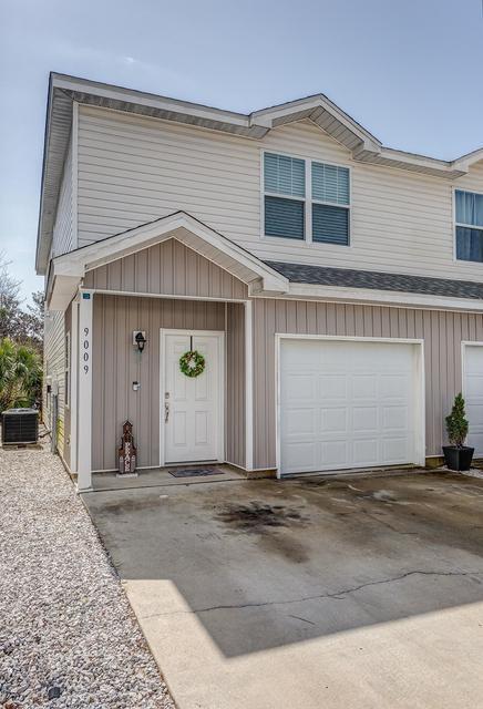 Building Photo - 9009 Banyan Beach Dr