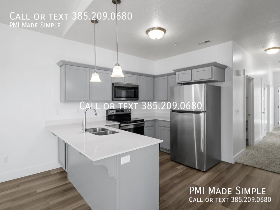 Foto principal - Charming 3-Bed Condo with 1-Car Garage in ...