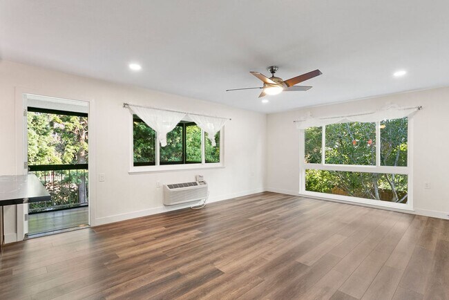 Foto del edificio - Updated Upper Level One Bedroom Condo in Laguna Woods!