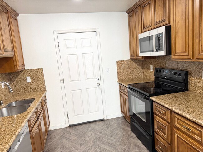 Foto del edificio - Great Shape Dublin Single Family Home Rece...