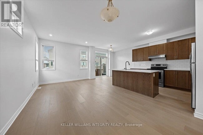 Building Photo - 602 Geranium Walk