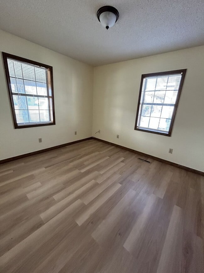 Building Photo - Cute and Cozy 2BR/1BA House - A MUST SEE!