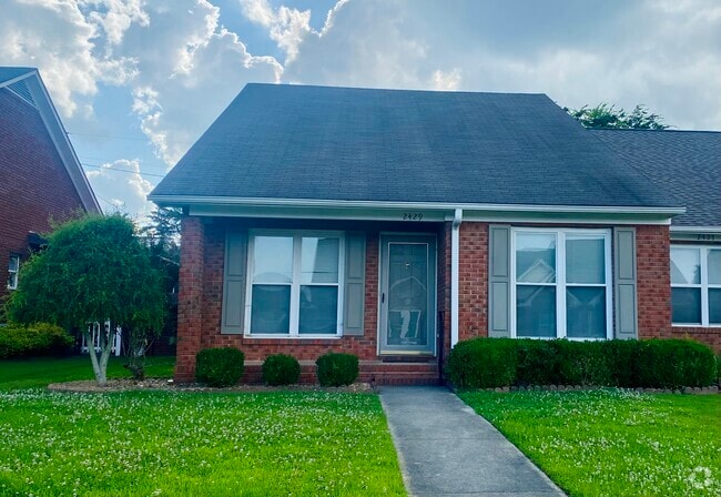 Building Photo - 2429 Harpeth Pl SW