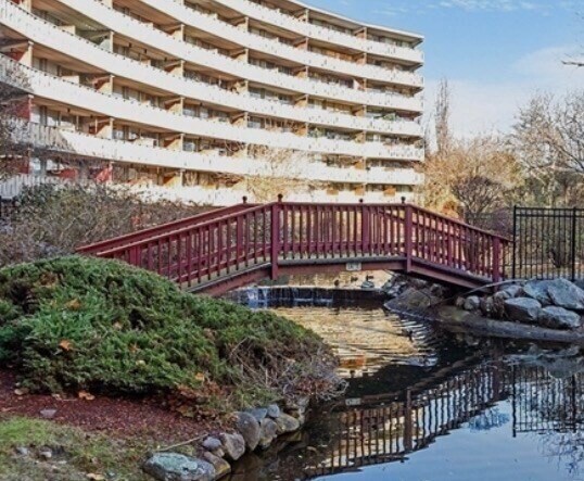 Building Photo - 200 Swanton St