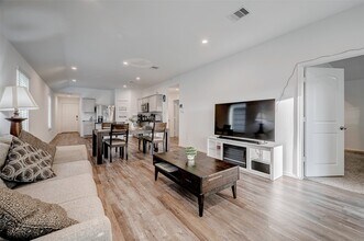 Building Photo - 24307 Oriole Summit Dr