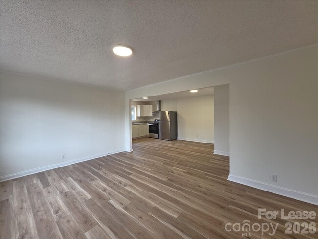 Foto del edificio - 1407 Sherwood Dr