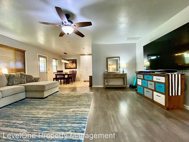 Foto del edificio - 3 br, 2 bath House - 1404 SE 7th Street