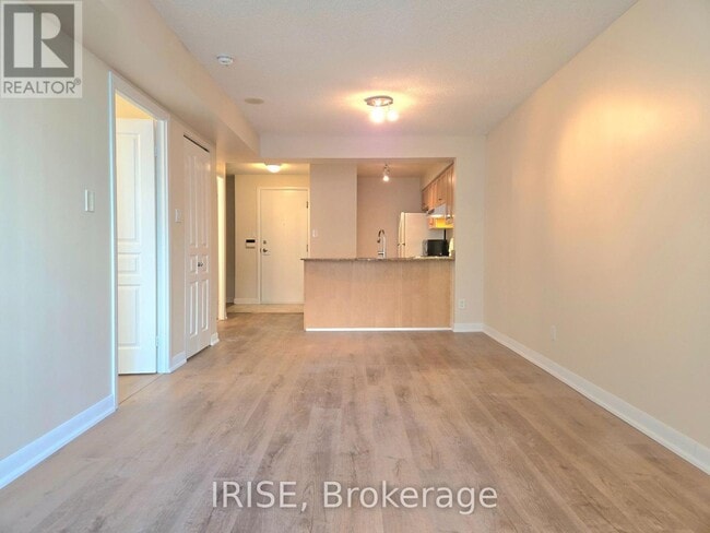 Building Photo - 313 Richmond St E