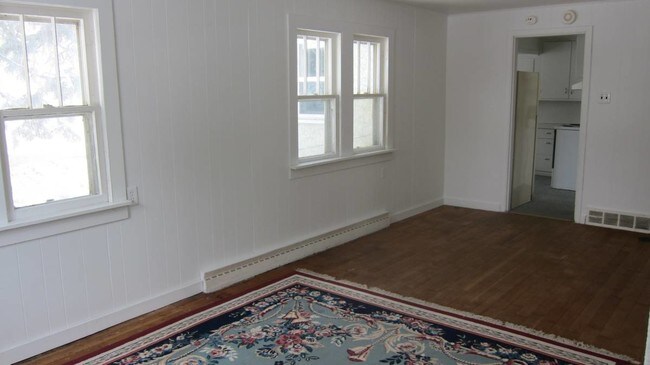 Building Photo - 1222 Pine St