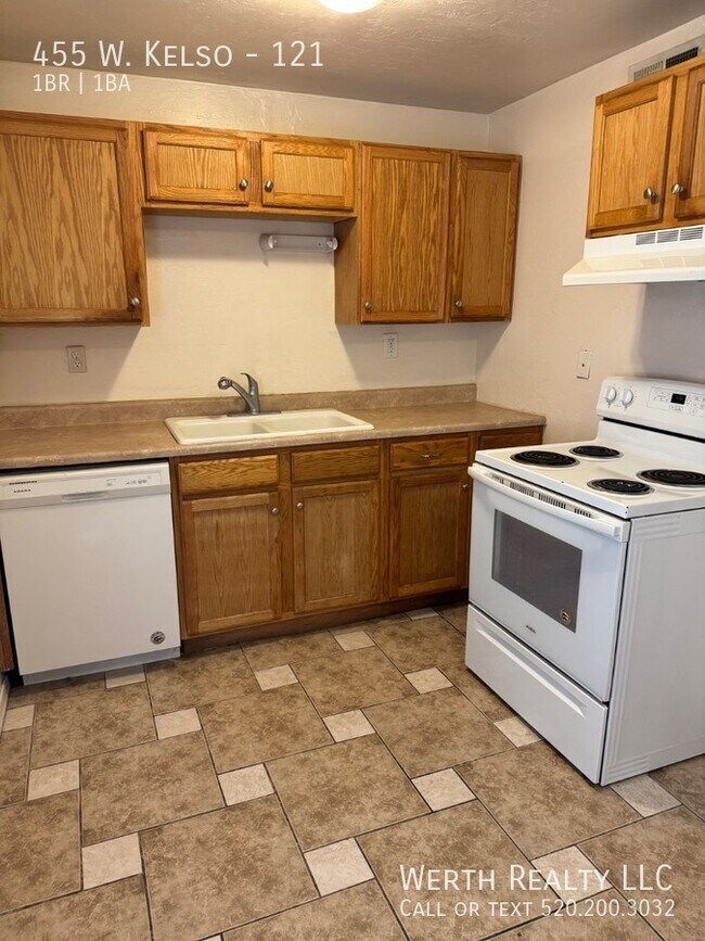 Building Photo - 455 W. Kelso-121