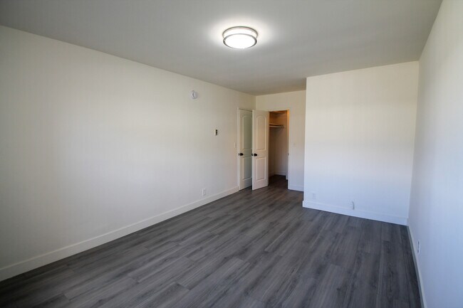 Foto del edificio - 14306 Riverside Dr