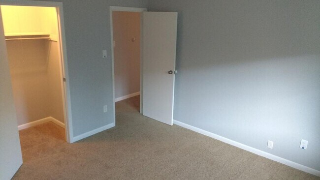 Foto del edificio - Cozy 2-Bedroom in Historic Georgetown – Mo...