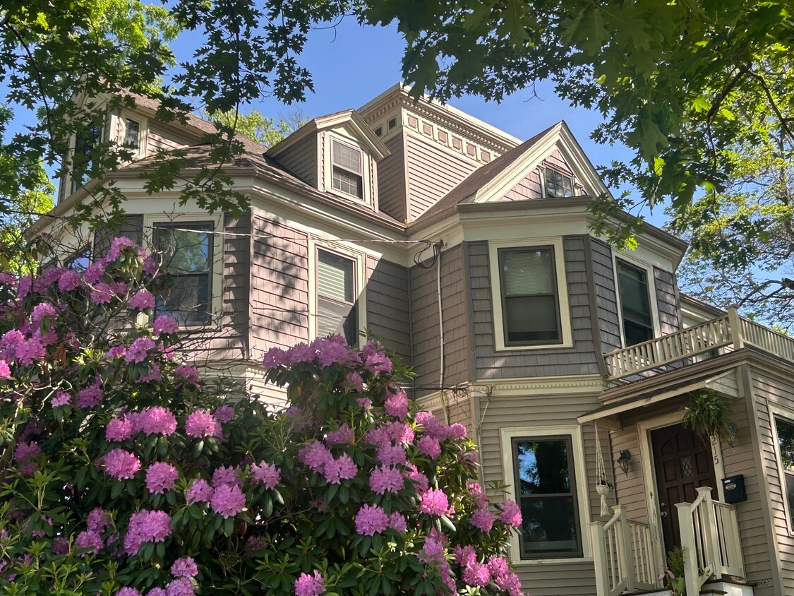 Photo - 215 Pearl St (Braintree, MA)