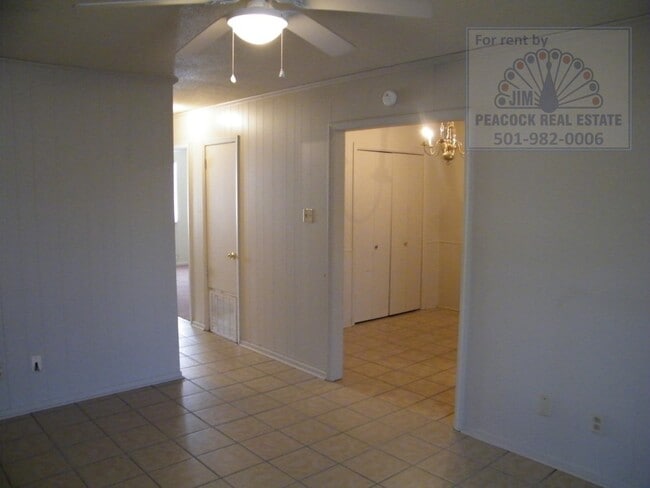 Building Photo - 406 Cherrie Ave