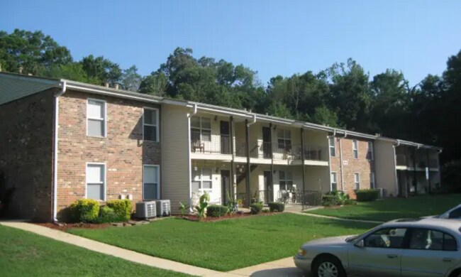 Building Photo - 280 Regal St